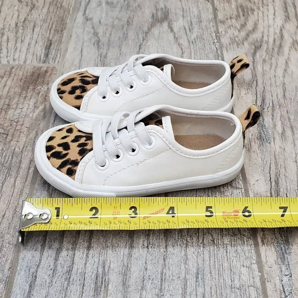 Old Navy White and Leopard Print Shoes Size 5